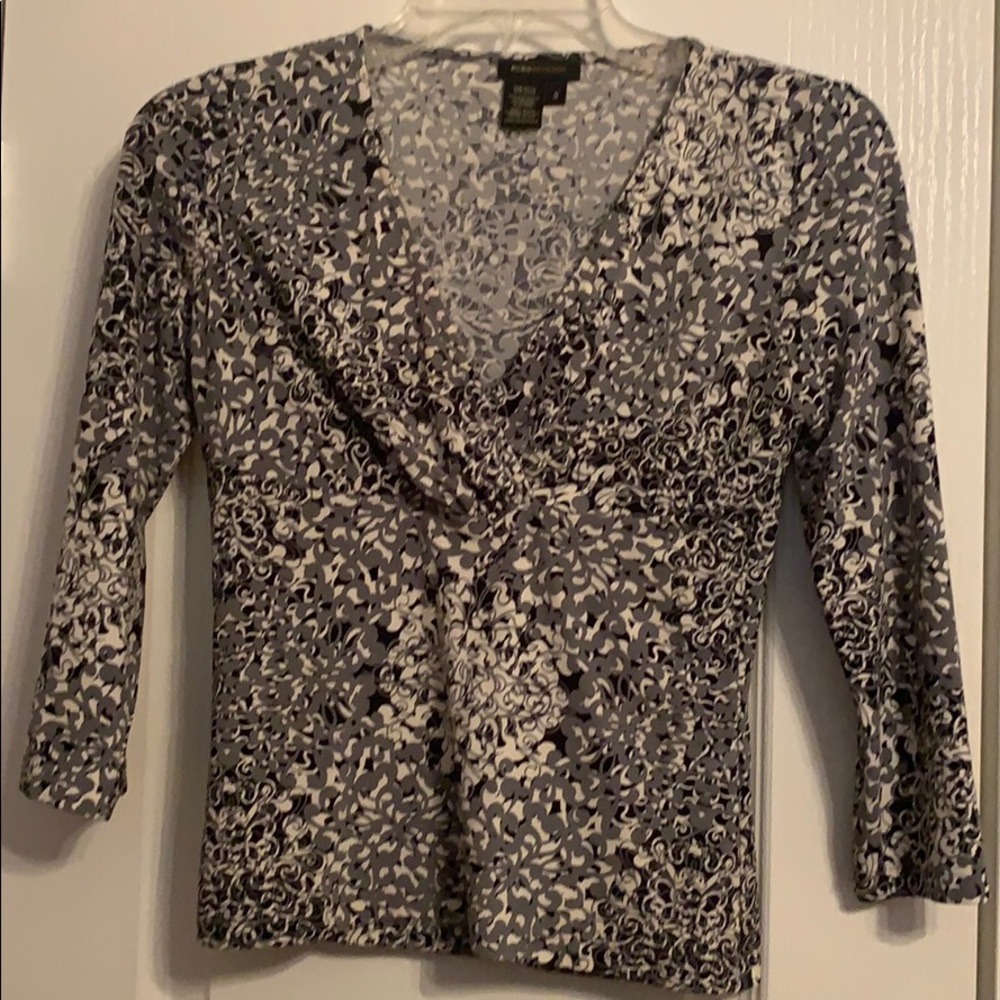 Matching two piece quarter sleeve top with skirt